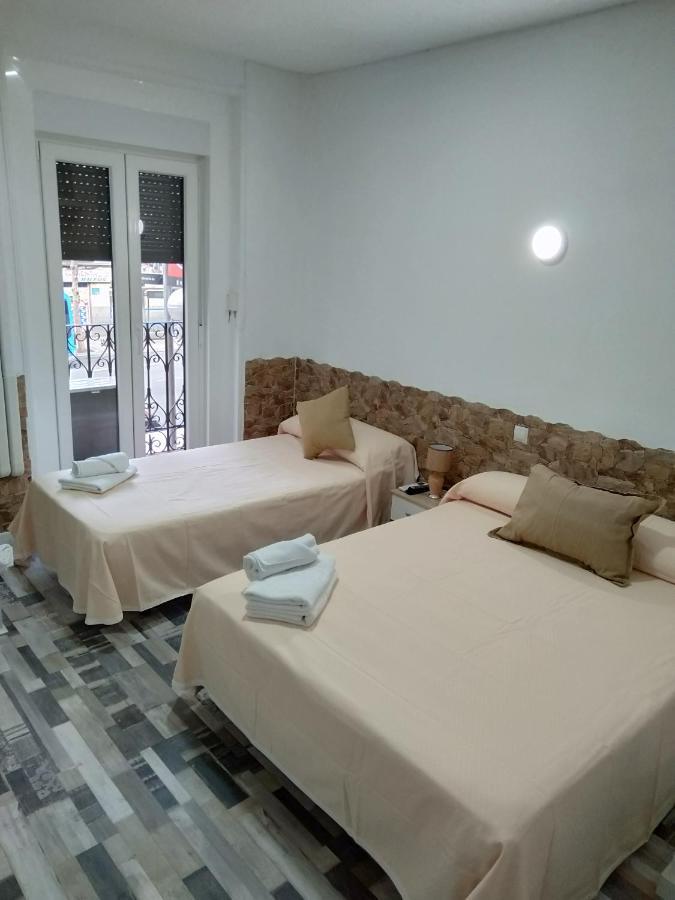 Hostal Noche Y Dia Мадрид Экстерьер фото